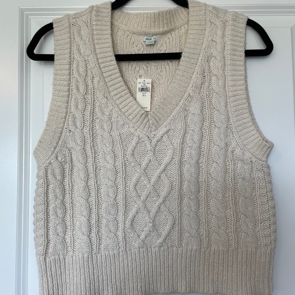Women’s American Eagle Cable Knit Sweater Vest NWT - Picture 1 of 8